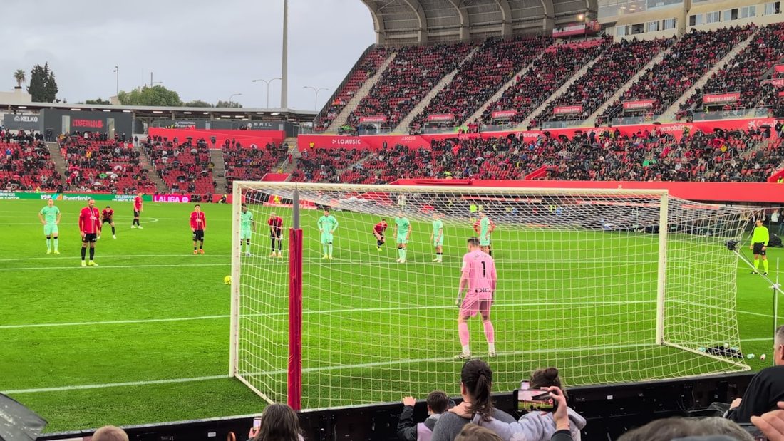 世界杯竞猜 APP 赛况界面示意